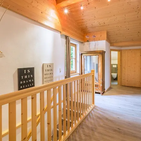 活力小木屋 * 玛丽亚埃姆安斯泰内嫩米尔